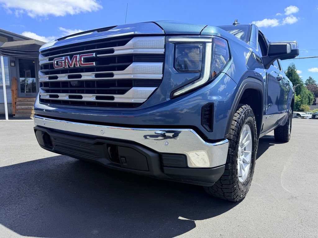 Used 2024 GMC Sierra 1500 SLE w/ Preferred Package AWD/4WD image 9