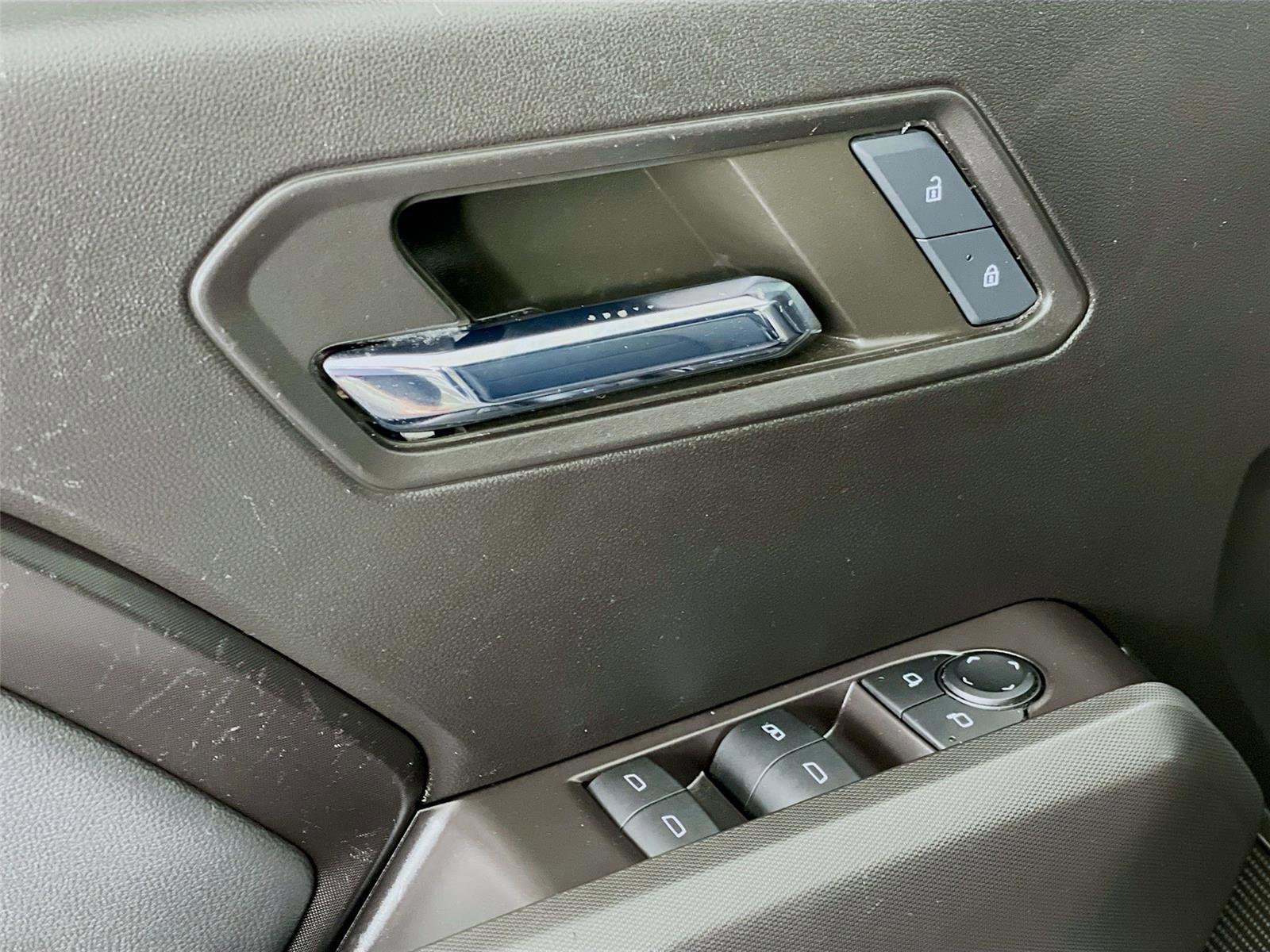 Used 2024 Chevrolet Colorado LT w/ LT Convenience Package image 21