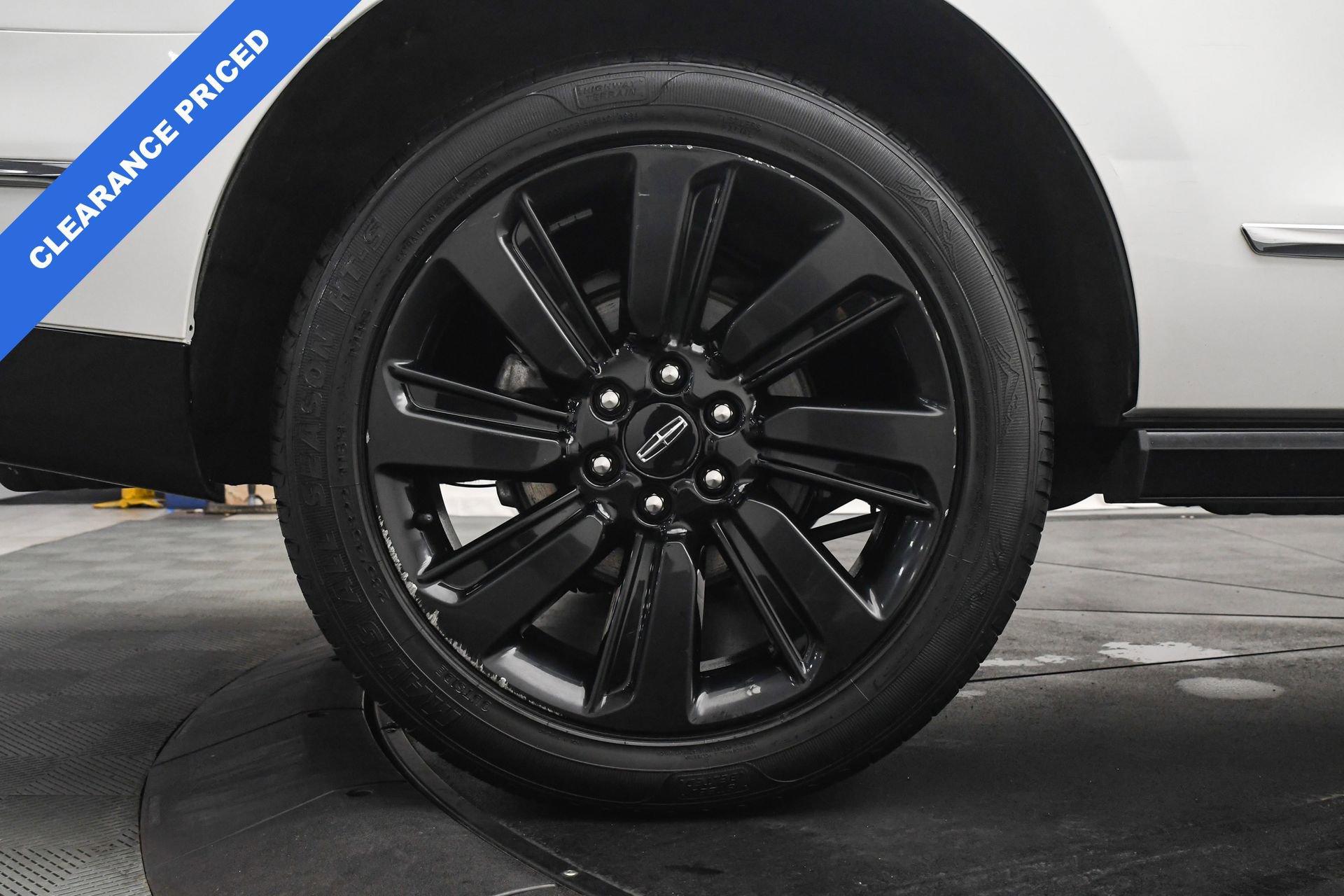 Used 2022 Lincoln Navigator Reserve image 36