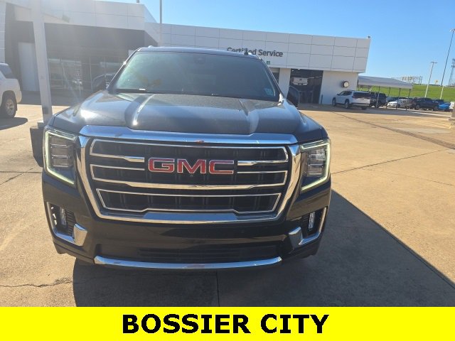 Used 2022 GMC Yukon XL SLT w/ SLT Premium Package image 2