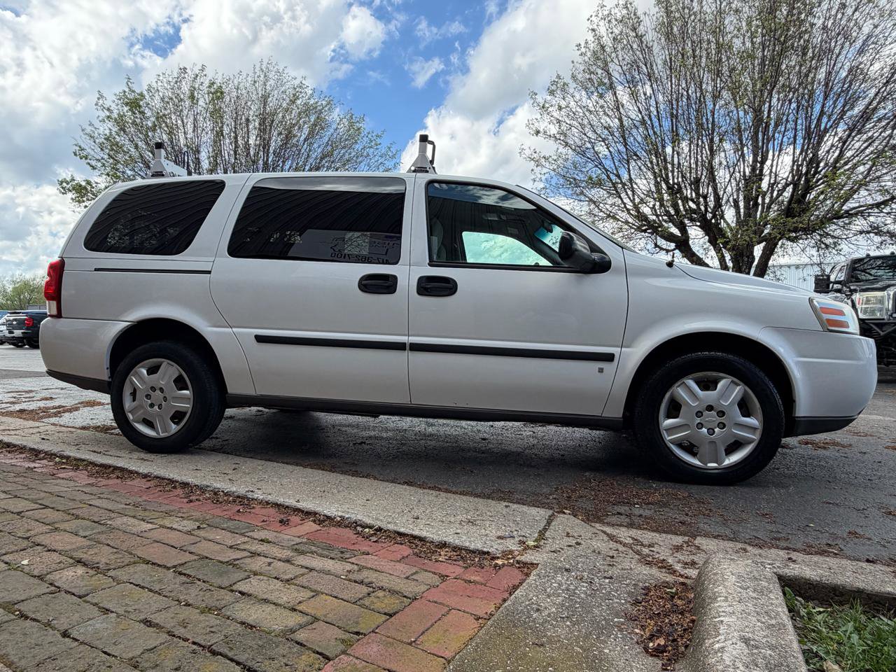 Used 2008 Chevrolet Uplander w/ Climate Package image 7