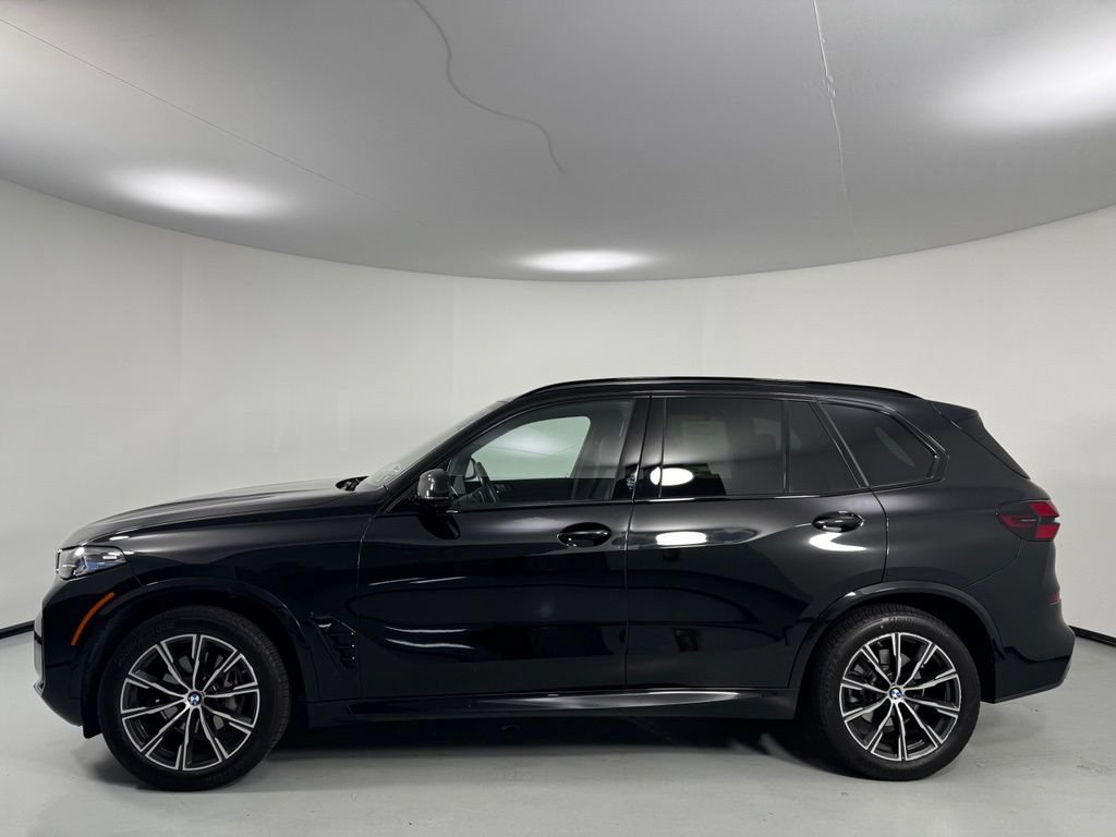 Certified 2024 BMW X5 xDrive40i w/ M Sport Package AWD/4WD image 5