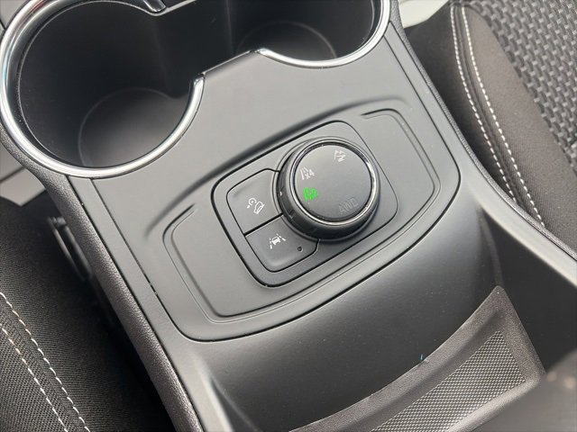 Used 2024 GMC Terrain SLE image 10