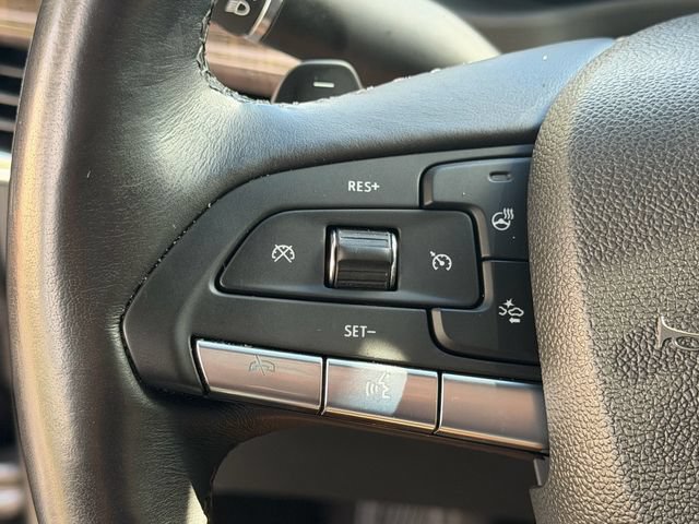 Used 2022 Cadillac XT4 Premium Luxury w/ Enhanced Visibility Package FWD image 18