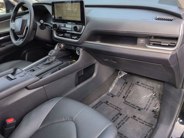 Certified 2025 Toyota Grand Highlander AWD image 31