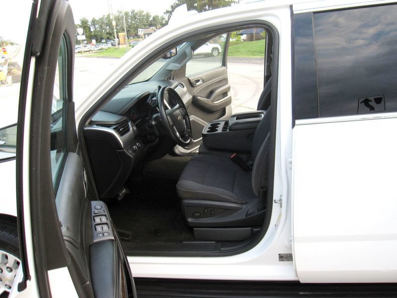 Used 2018 Chevrolet Suburban LS AWD/4WD image 18