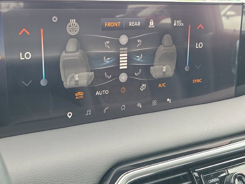 Certified 2025 Nissan Armada Platinum RWD image 36