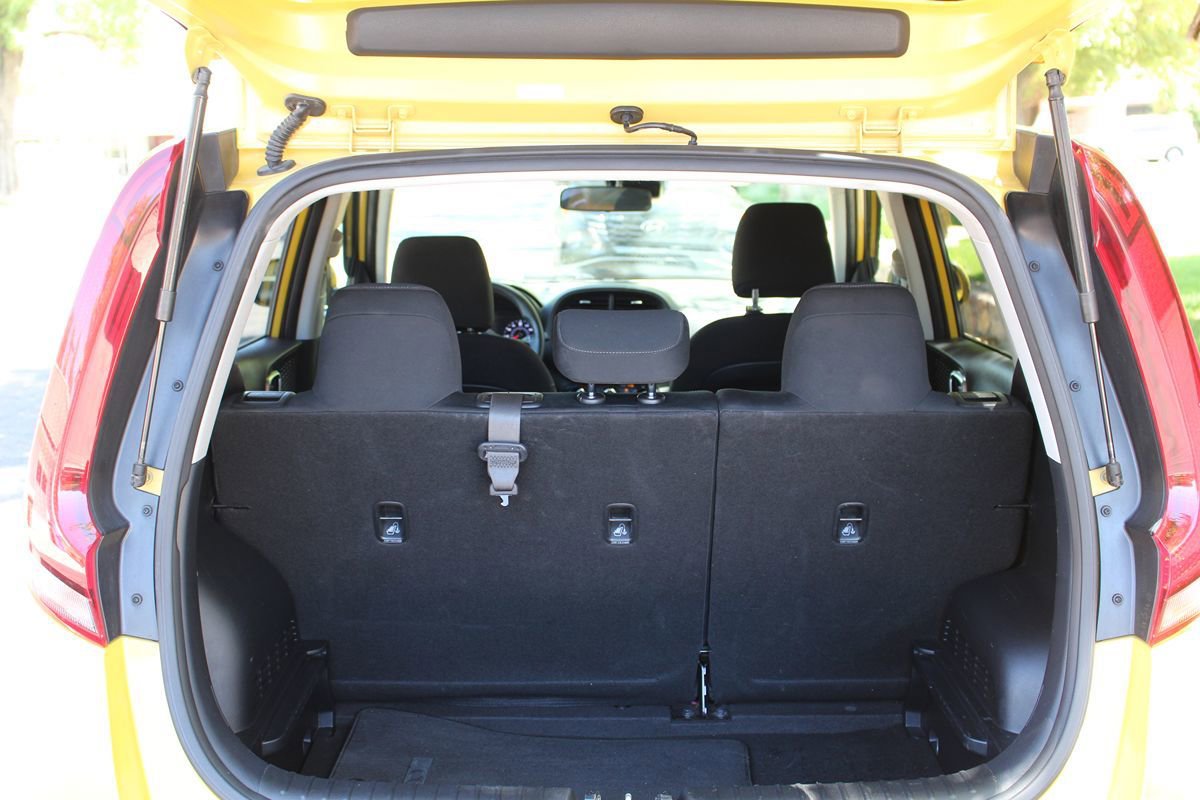 Used 2020 Kia Soul S FWD image 17