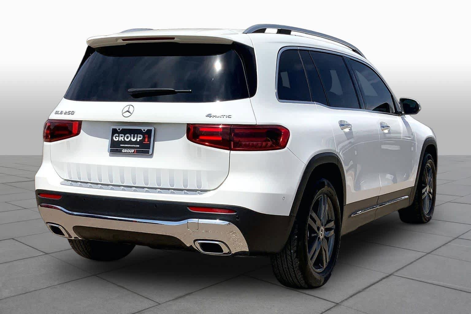 Used 2025 Mercedes-Benz GLB 250 4MATIC image 13