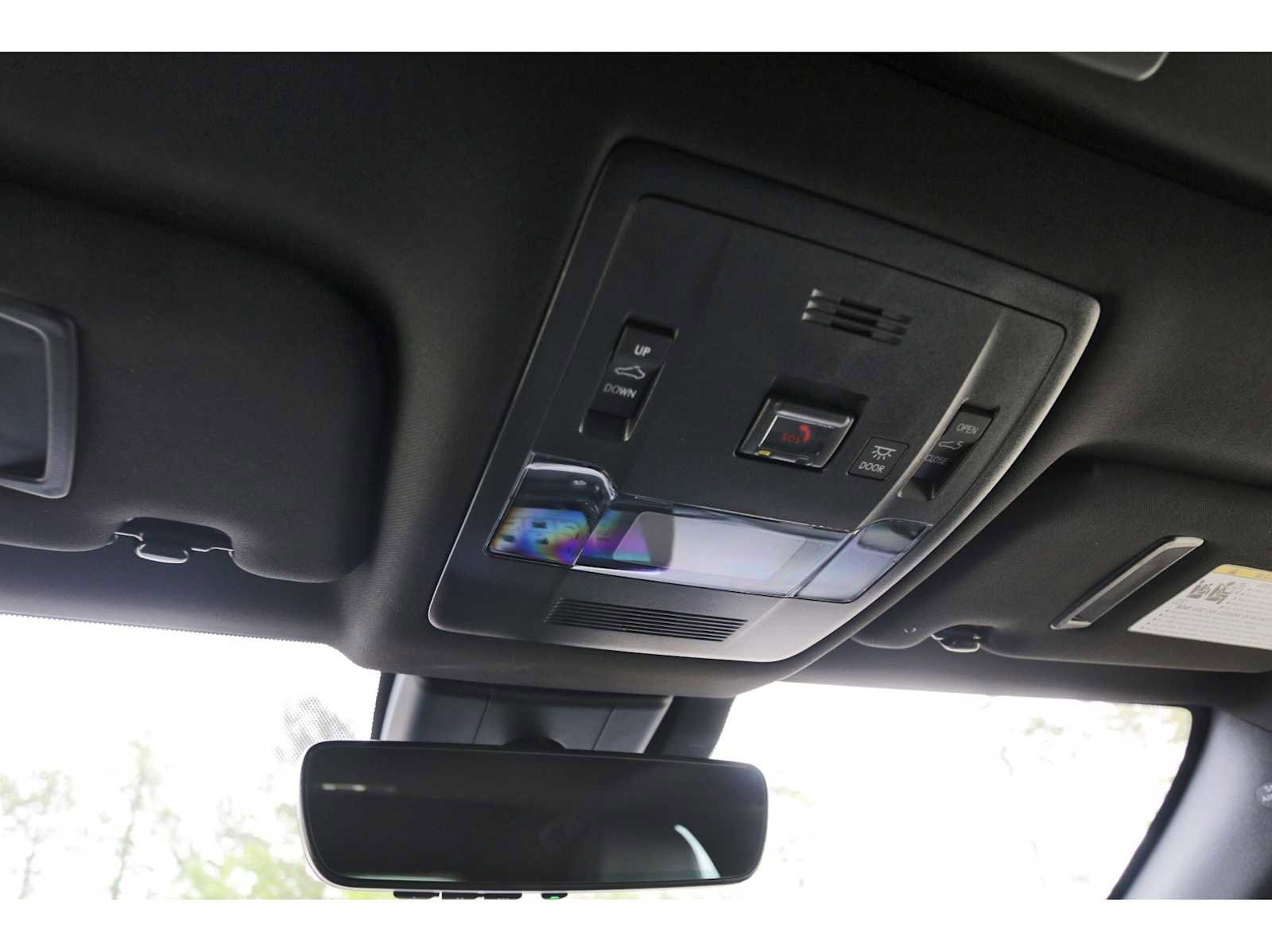 Used 2024 Lexus UX 250h FWD w/ Premium Package image 21