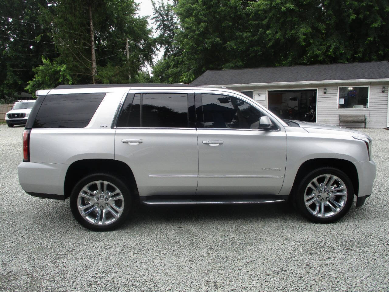 Used 2019 GMC Yukon SLT w/ Premium Edition AWD/4WD image 6