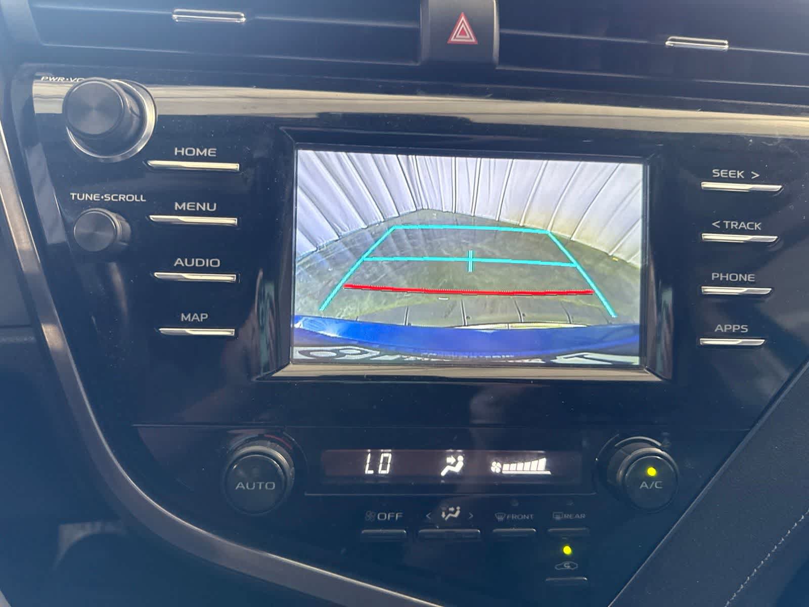 Used 2019 Toyota Camry SE w/ Carpet Mat Package FWD image 28