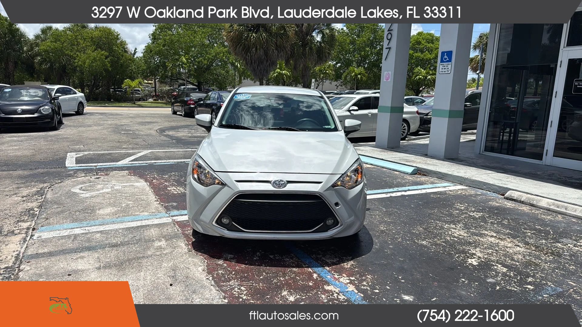 Used 2019 Toyota Yaris LE FWD image 5