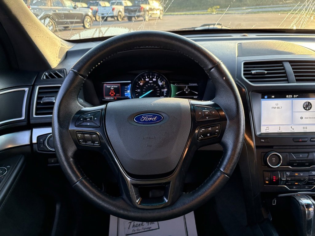 Used 2017 Ford Explorer XLT w/ Equipment Group 202A FWD image 33