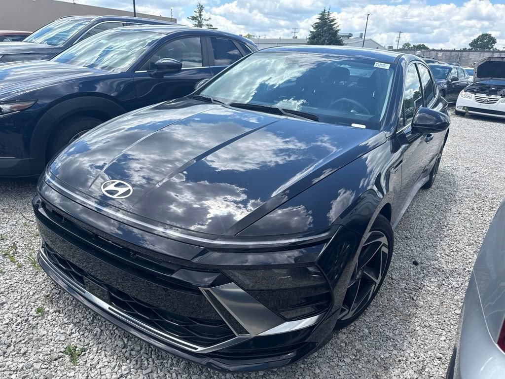 Certified 2026 Hyundai Sonata SEL AWD/4WD image 1
