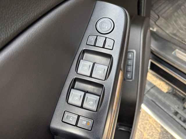 Used 2020 GMC Yukon Denali w/ Denali Ultimate Package image 16