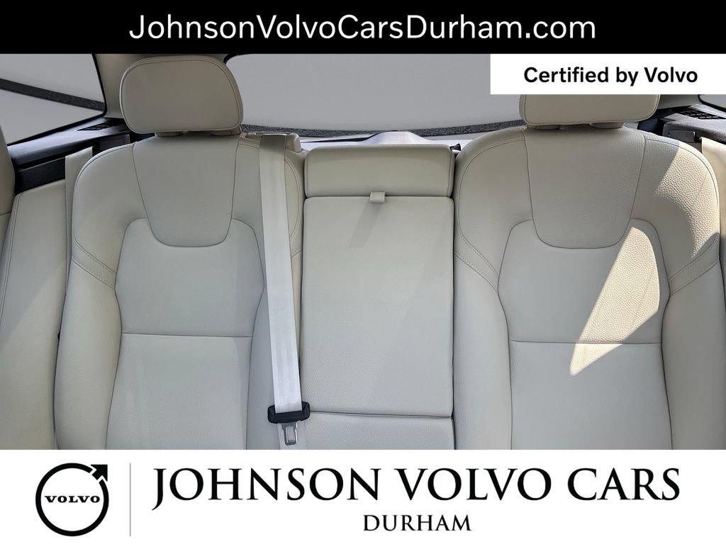 Certified 2025 Volvo XC60 B5 Core AWD/4WD image 27