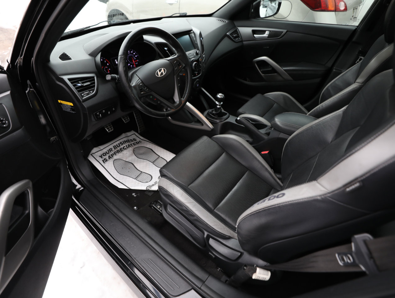 Used 2016 Hyundai Veloster Turbo w/ Option Group 04 image 17