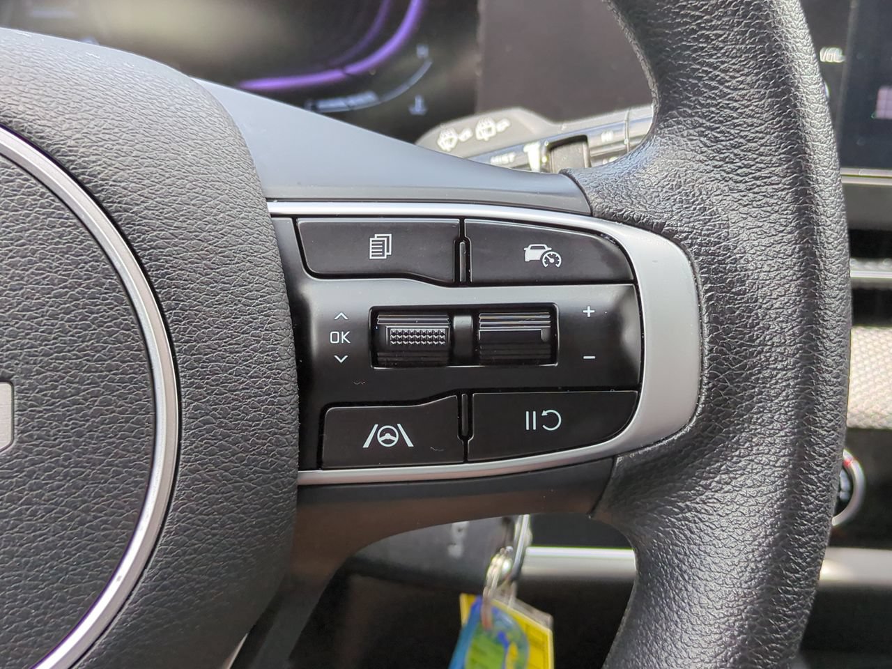 Certified 2025 Kia Sportage LX FWD image 24