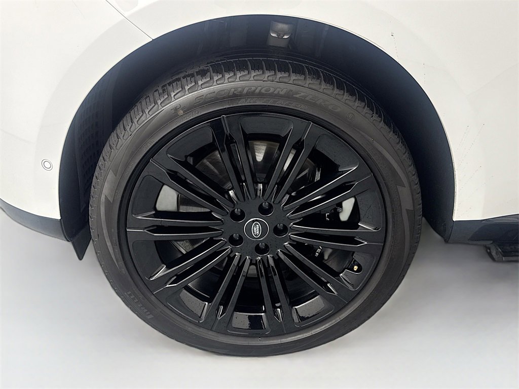 Certified 2023 Land Rover Range Rover SE image 31