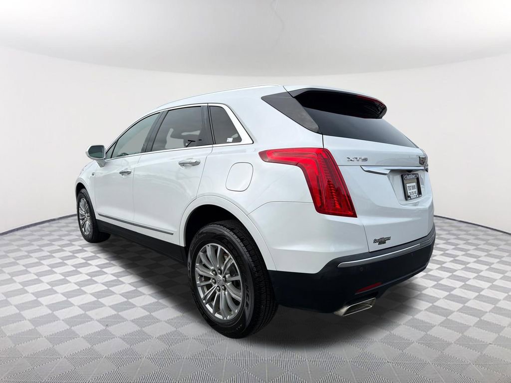 Used 2018 Cadillac XT5 Luxury w/ Driver Awareness Package image 7
