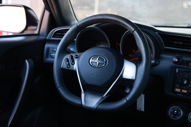 Used 2013 Scion tC FWD image 31