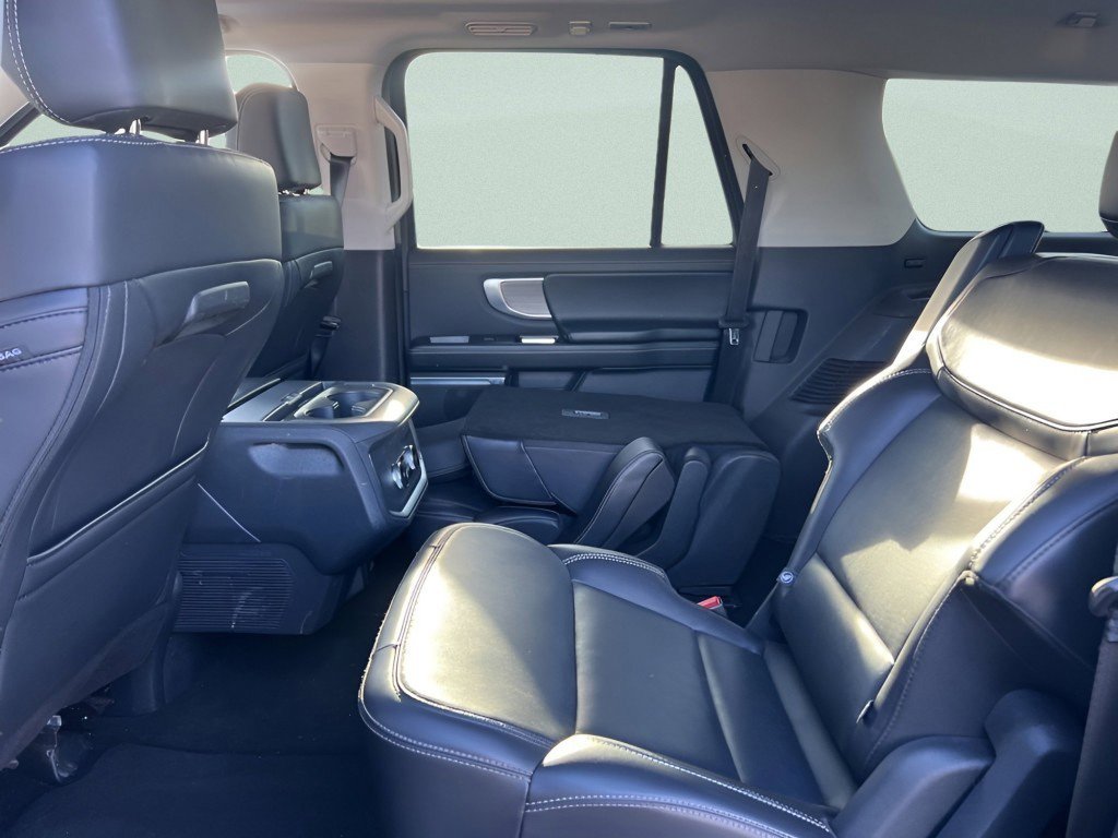 Used 2025 Ford Expedition Max Platinum image 21