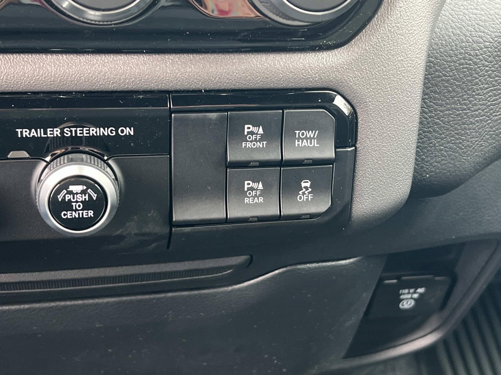 New 2026 RAM 1500 Big Horn AWD/4WD image 29