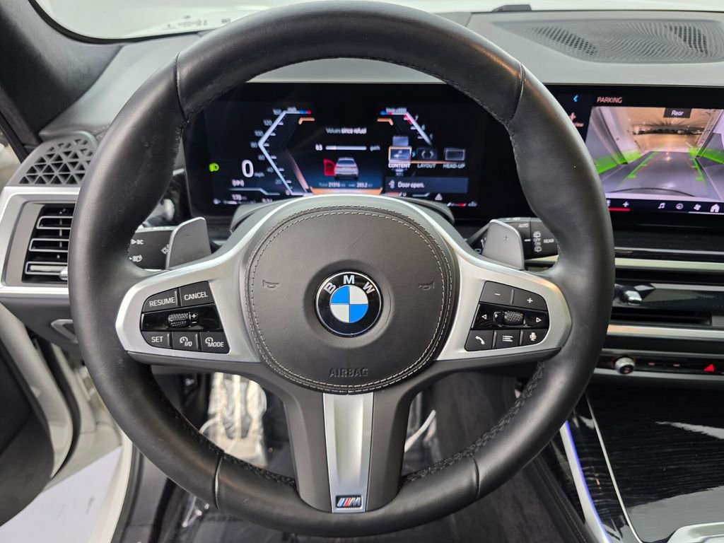 Used 2024 BMW X7 xDrive40i w/ M Sport Package image 18