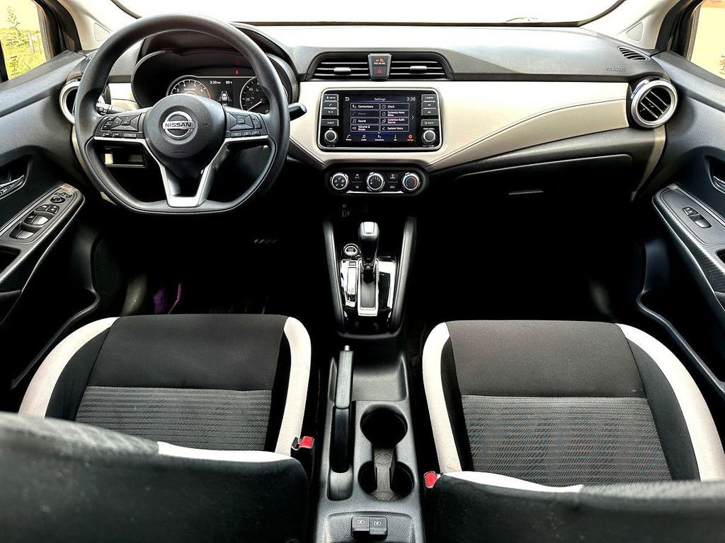 Used 2021 Nissan Versa SV image 29