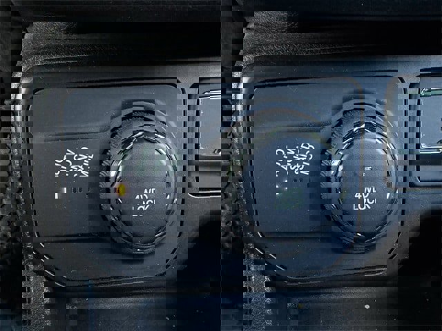 Used 2023 Jeep Renegade Latitude image 21