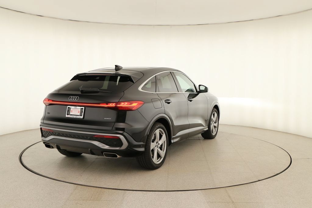 Certified 2025 Audi Q5 Prestige w/ 20" Wheel Package AWD/4WD image 6