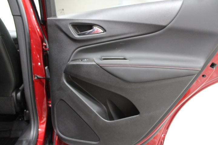 Used 2023 Chevrolet Equinox RS w/ RS Leather Package AWD/4WD image 26