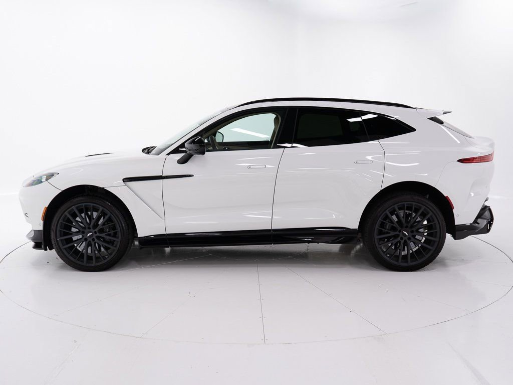 Used 2023 Aston Martin DBX 707 image 2