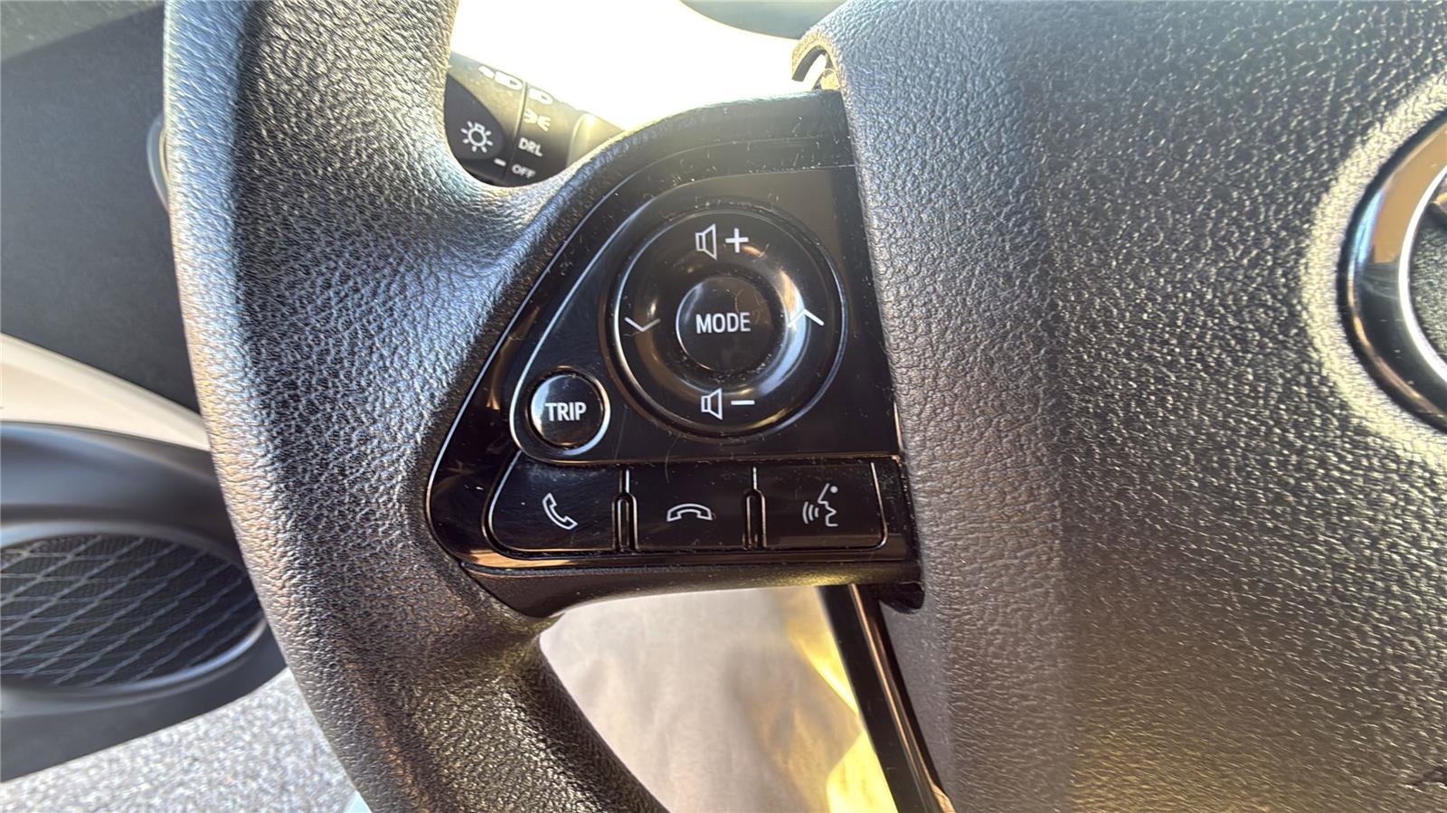 Used 2022 Toyota Prius LE image 14