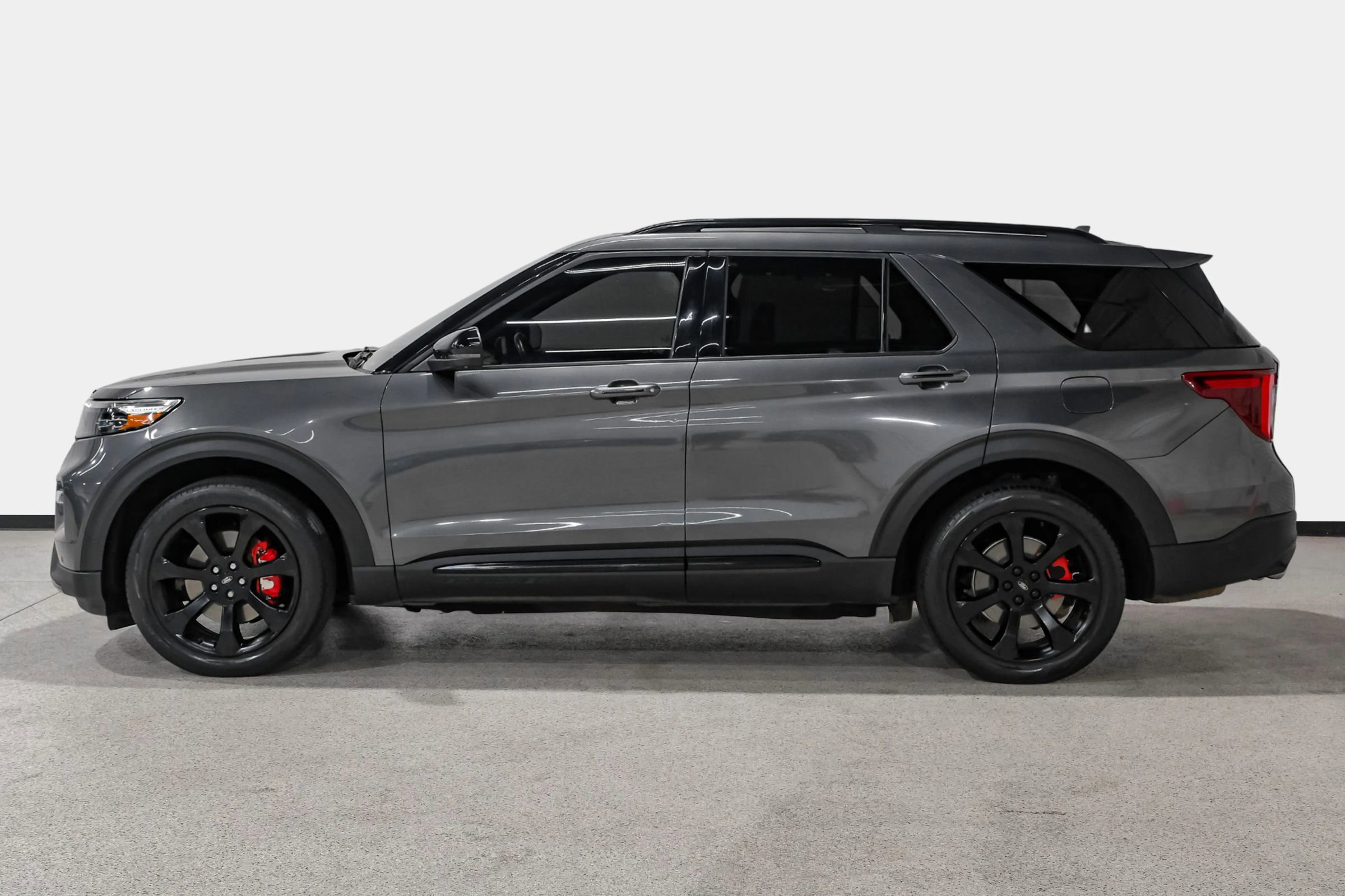 Used 2020 Ford Explorer ST w/ ST Street Pack image 9