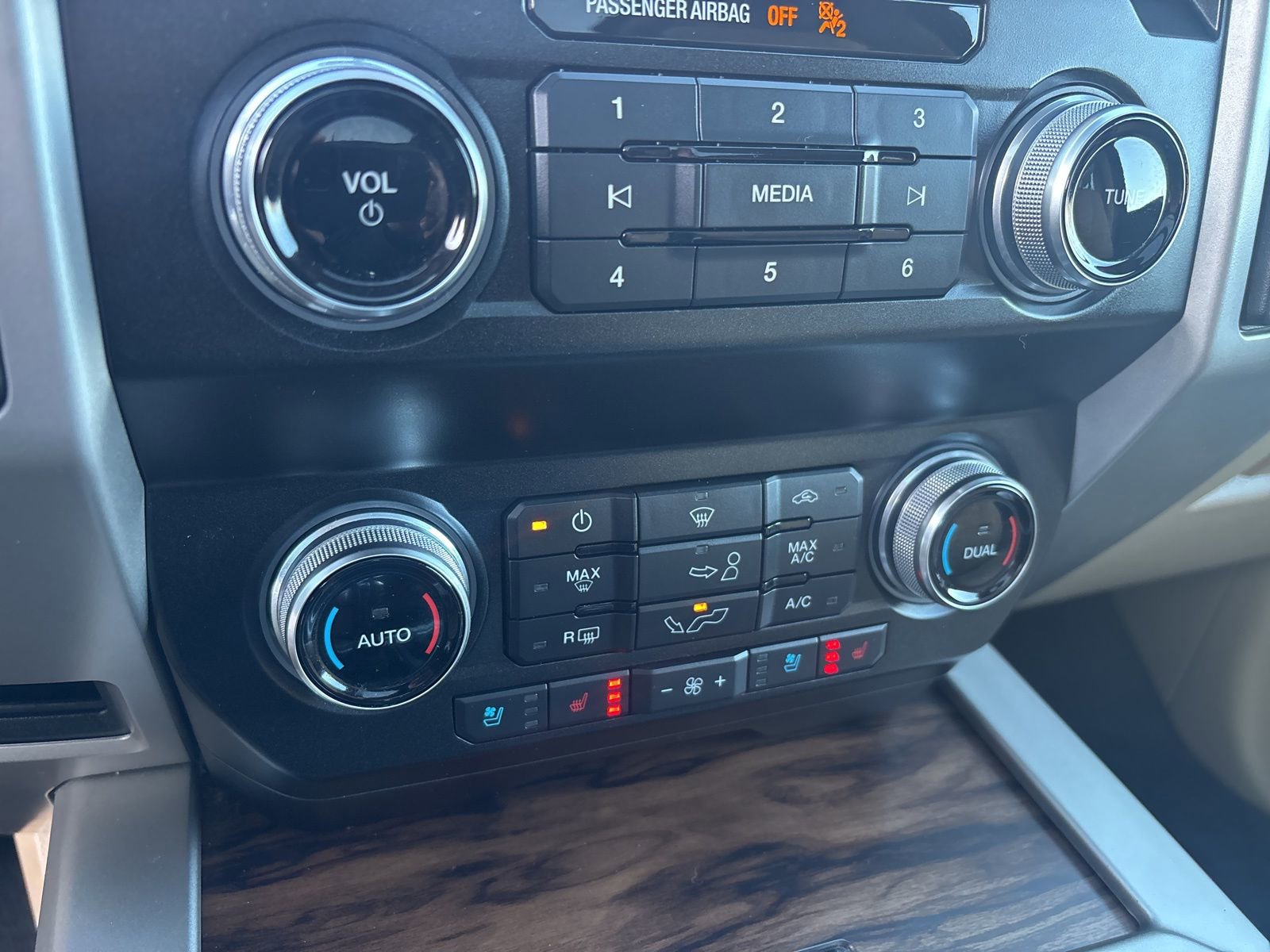 Used 2020 Ford F150 Lariat w/ Equipment Group 502A Luxury image 25