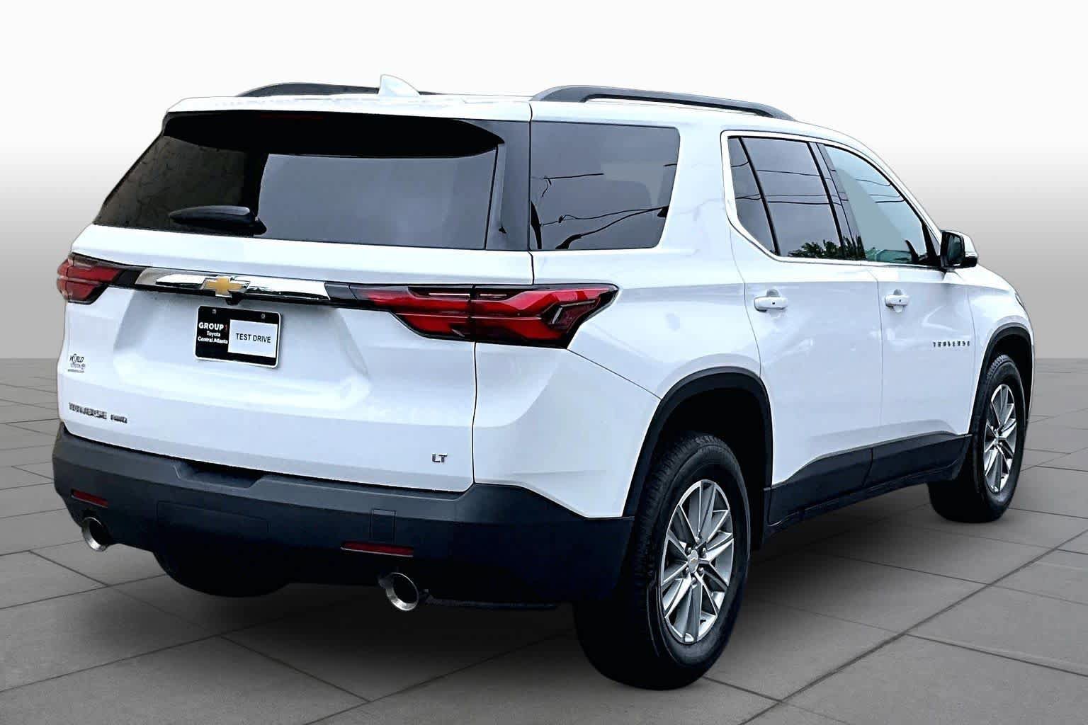 Used 2023 Chevrolet Traverse LT AWD/4WD image 13