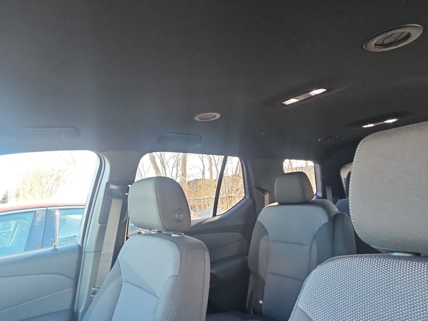 Used 2023 Chevrolet Traverse LT w/ Midnight/Sport Edition image 6