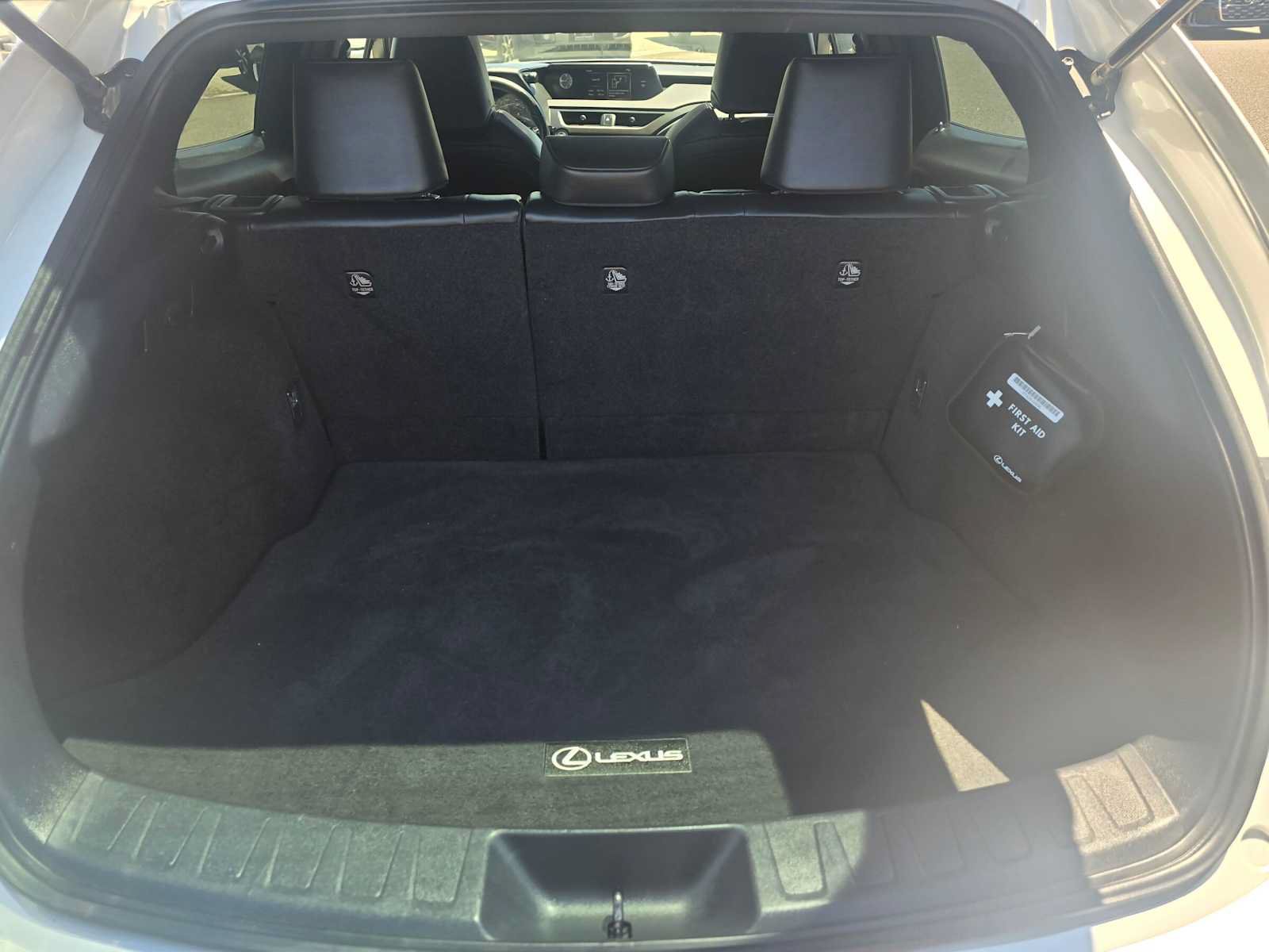 Used 2019 Lexus UX 200 FWD image 14