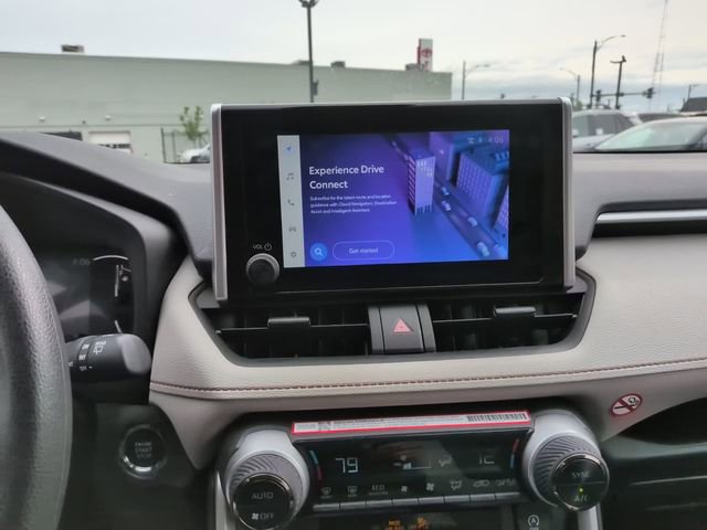 Used 2025 Toyota RAV4 XLE FWD image 19