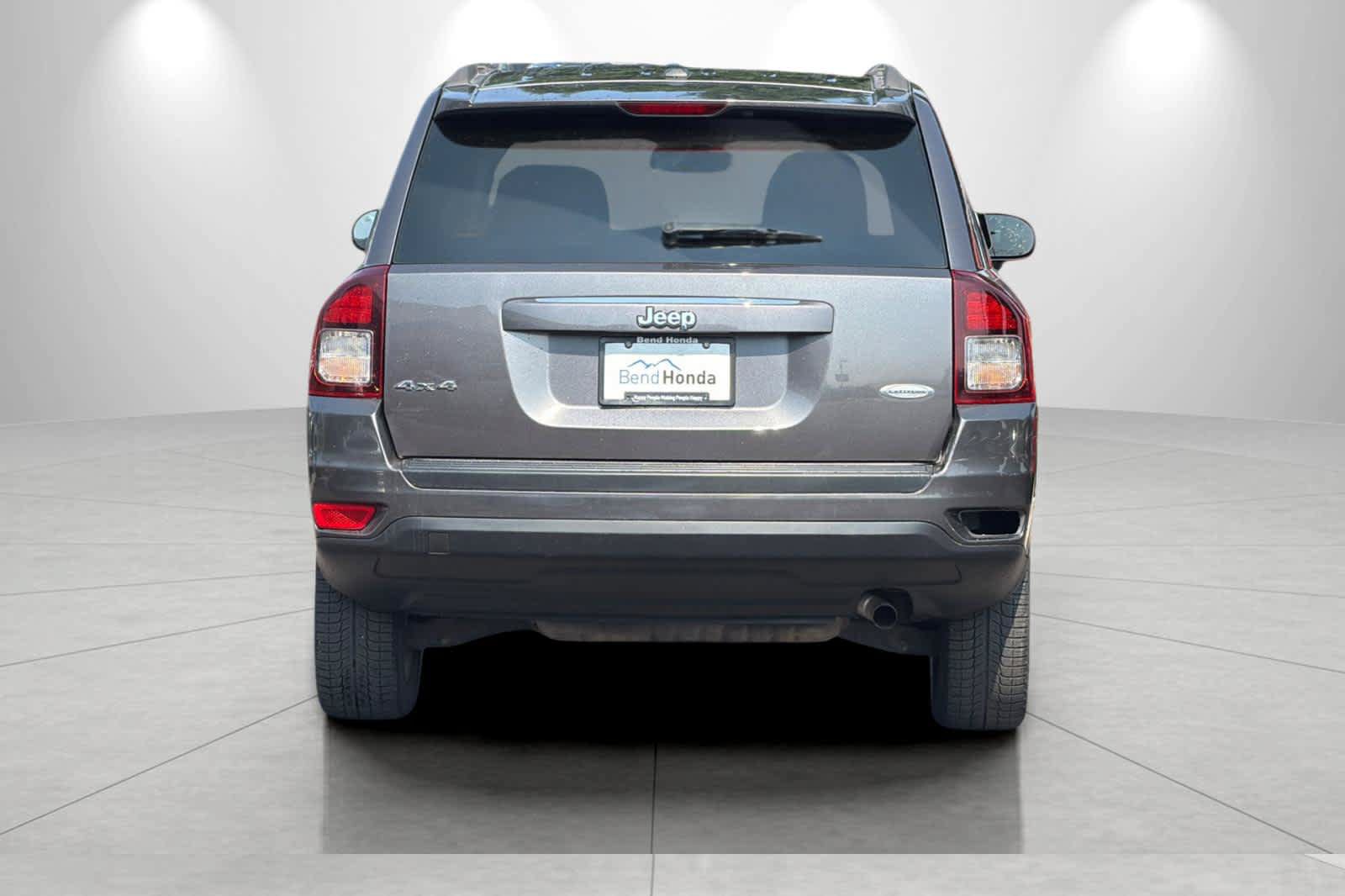 Used 2016 Jeep Compass Latitude AWD/4WD image 7