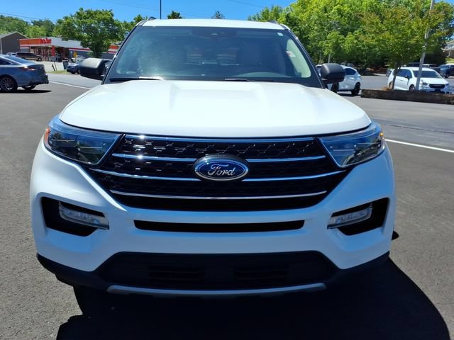 Used 2020 Ford Explorer XLT w/ Equipment Group 202A AWD/4WD image 3