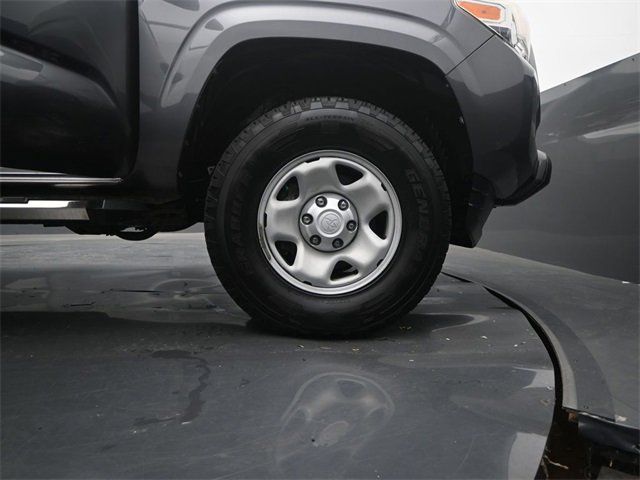 Used 2018 Toyota Tacoma SR image 16