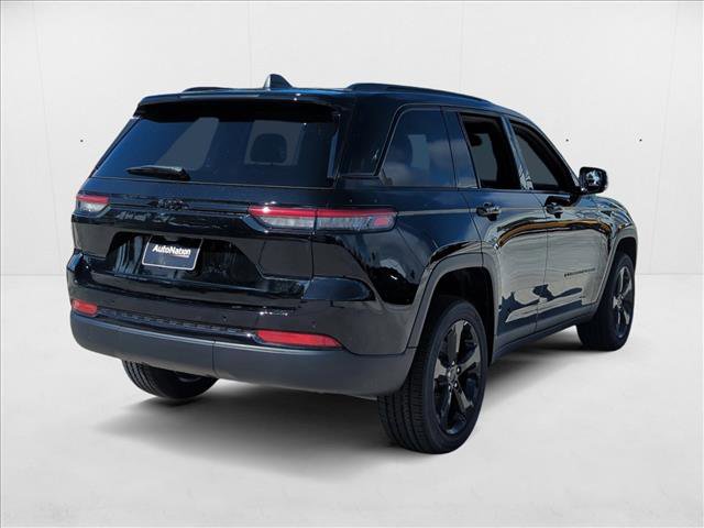 New 2025 Jeep Grand Cherokee Altitude image 2