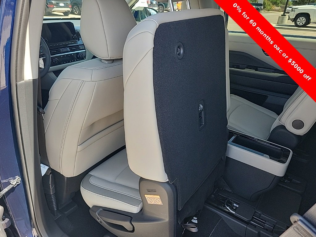 New 2025 Nissan Pathfinder SL w/ SL Premium Package image 38