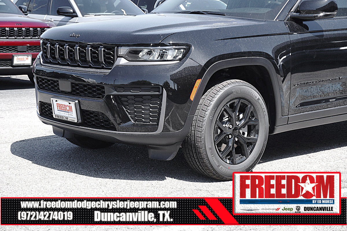 New 2026 Jeep Grand Cherokee Altitude RWD image 41