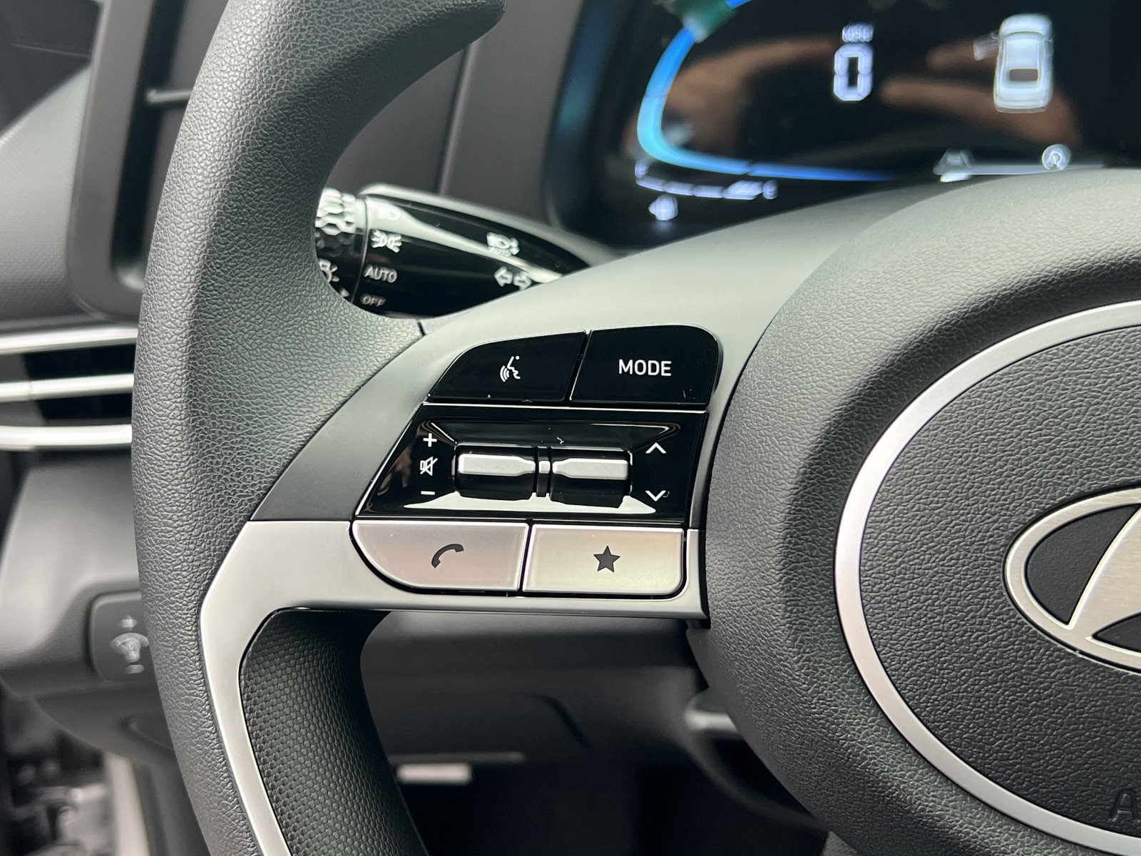 New 2026 Hyundai Elantra SE w/ Cargo Package image 19