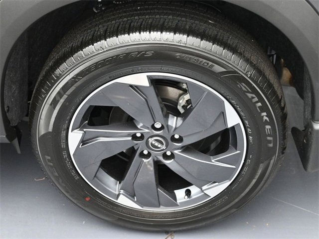 New 2026 Nissan Rogue SV image 7