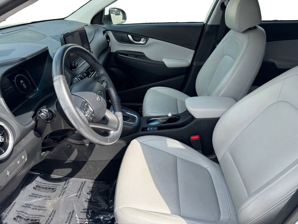 Certified 2022 Hyundai Kona Limited w/ Cargo Package FWD image 9